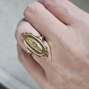 Gold Ornate Star Ring